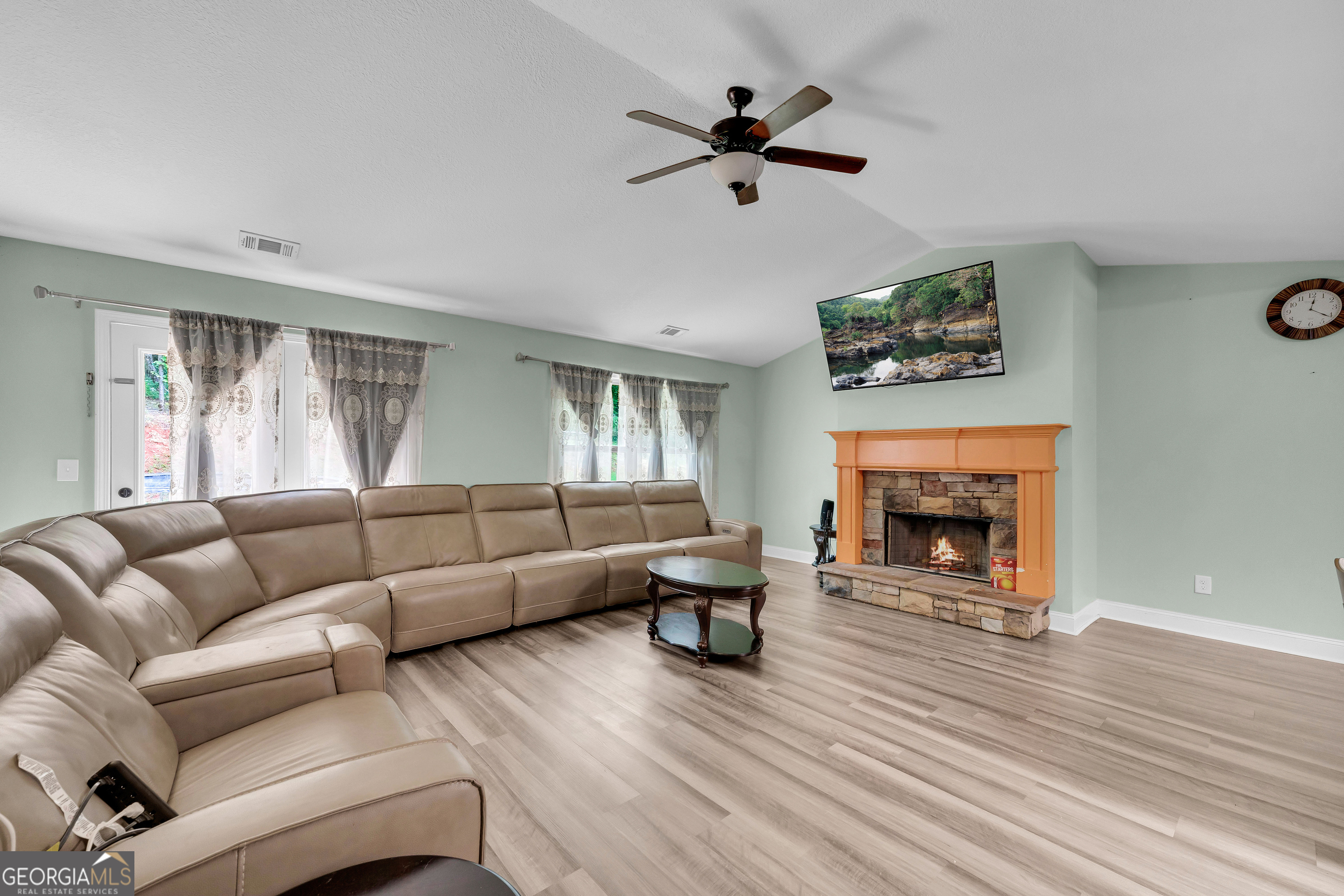 160 Morgan Way Property Photo 16