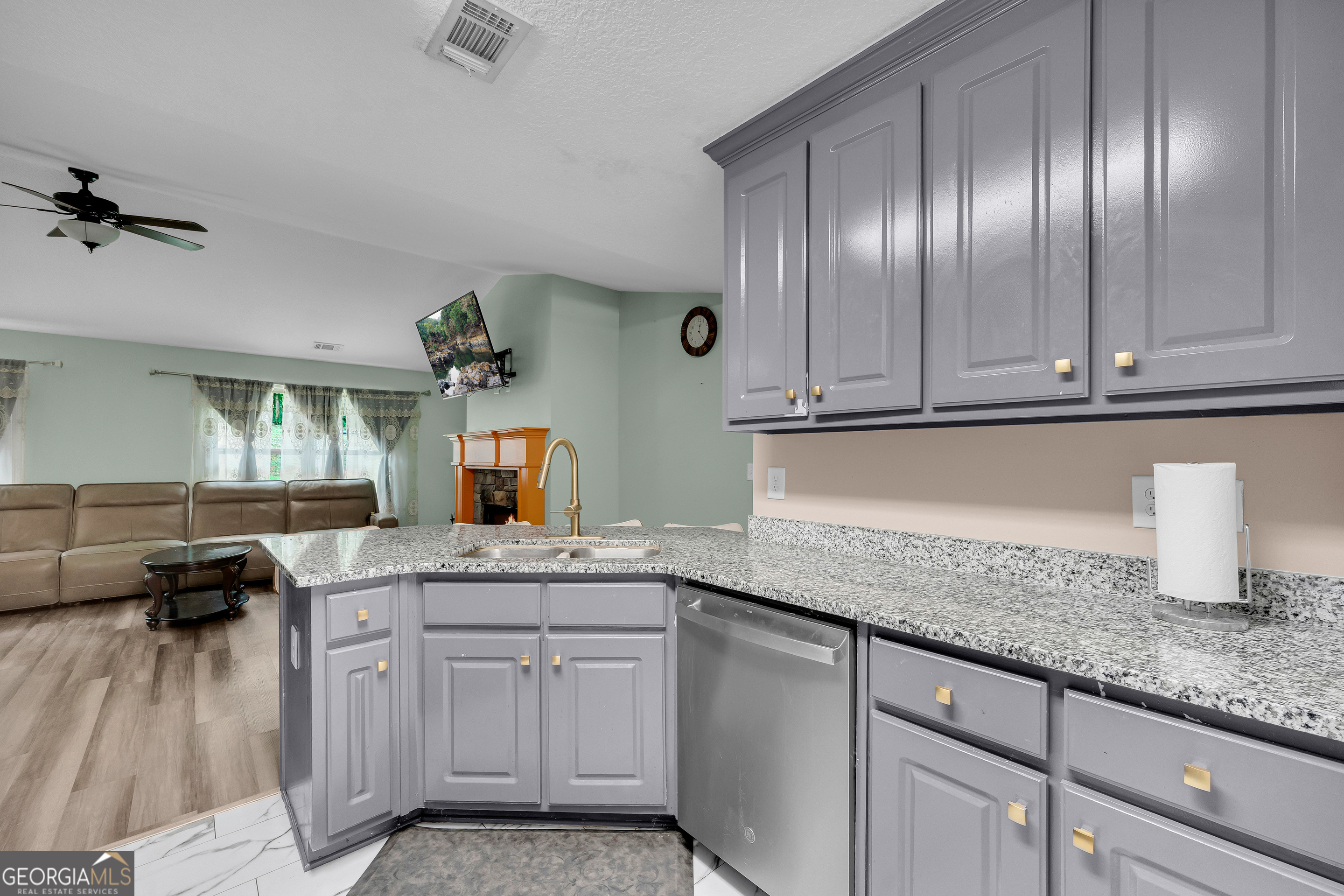 160 Morgan Way Property Photo 19
