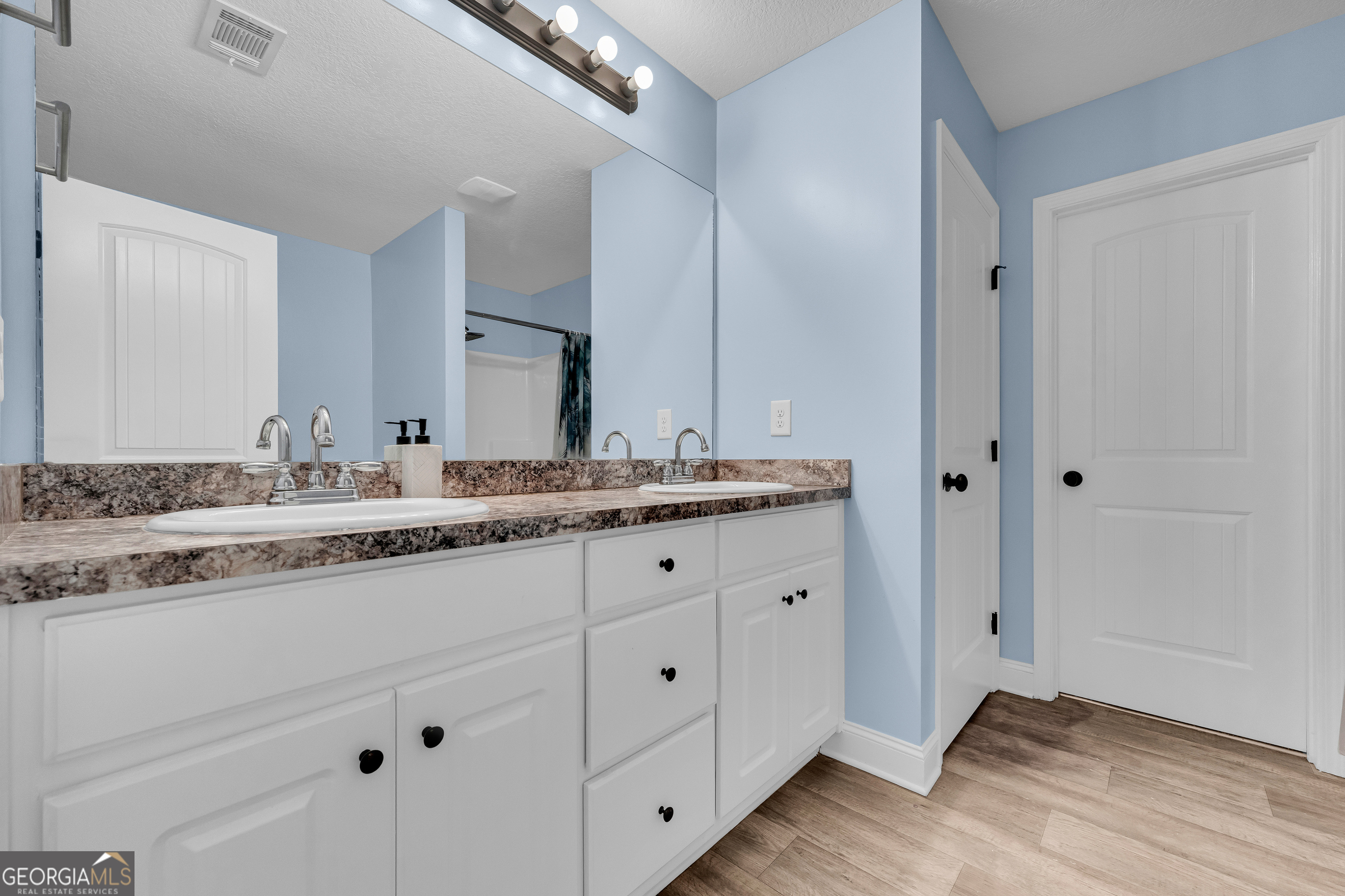 160 Morgan Way Property Photo 27