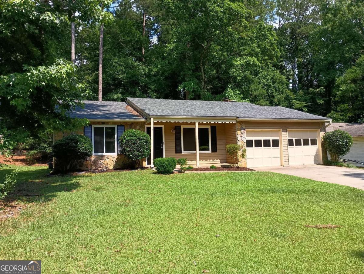 255 Hembree Forest Circle Property Photo 1