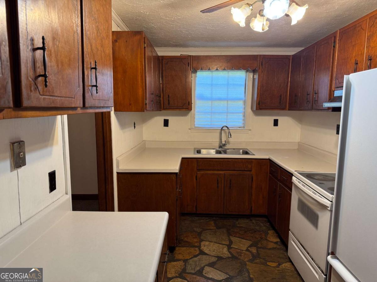 313 Carter Street Property Photo 6