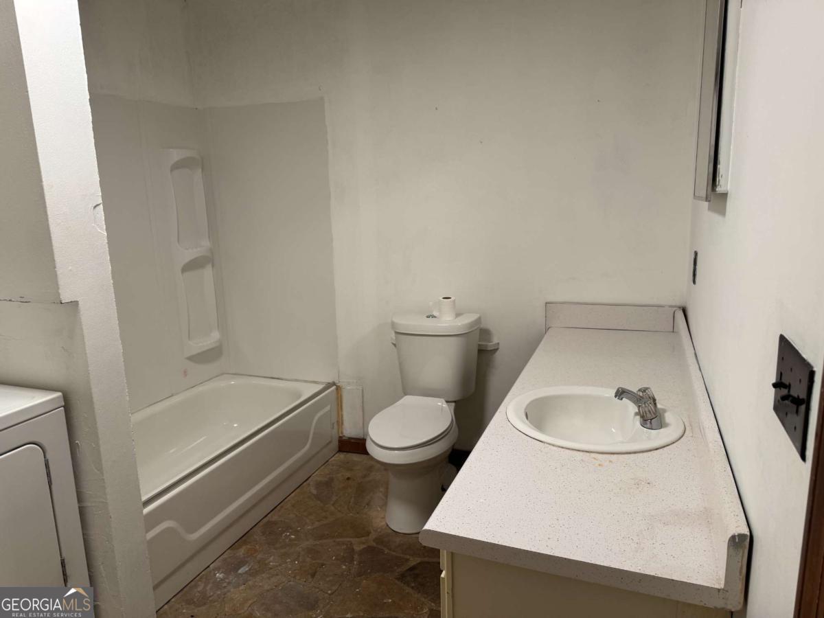 313 Carter Street Property Photo 12