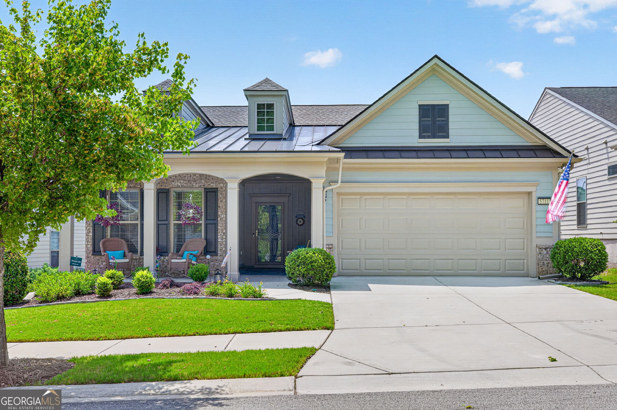 5711 Sierra Bend Way Property Photo 2