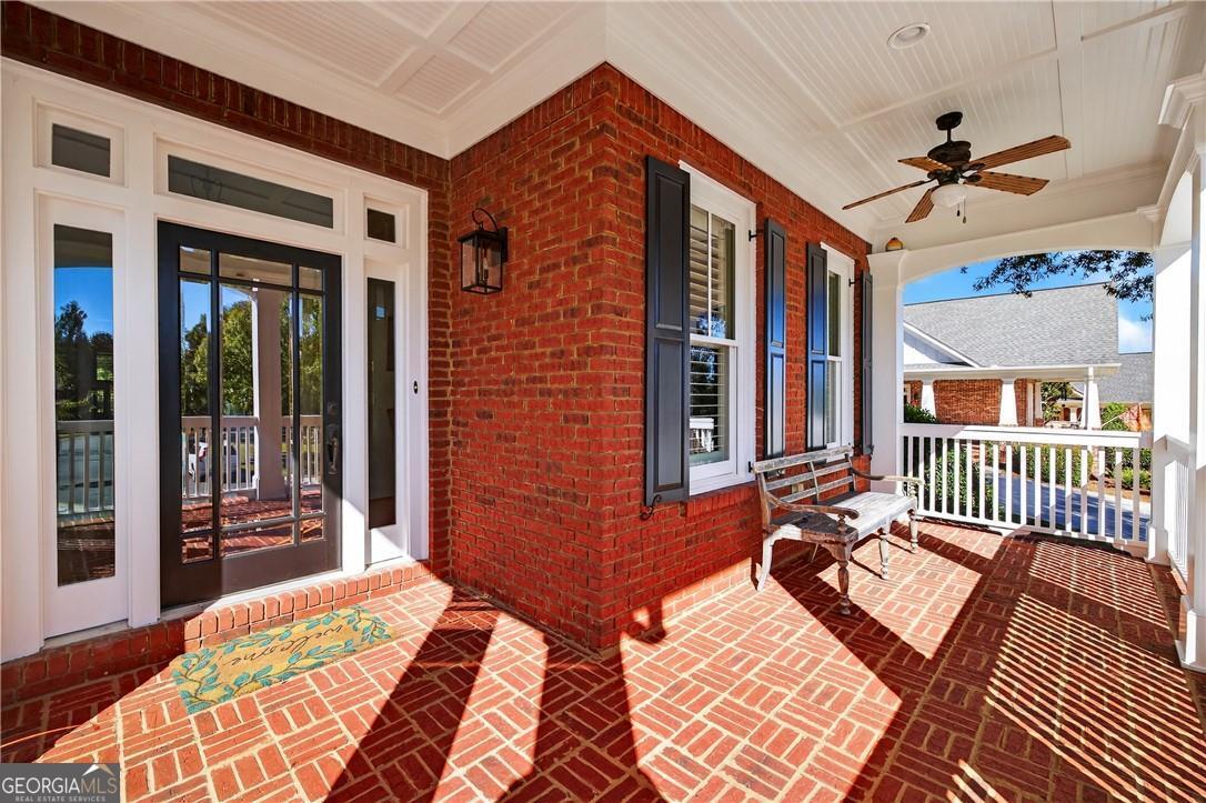 675 Garden Circle Property Photo 3