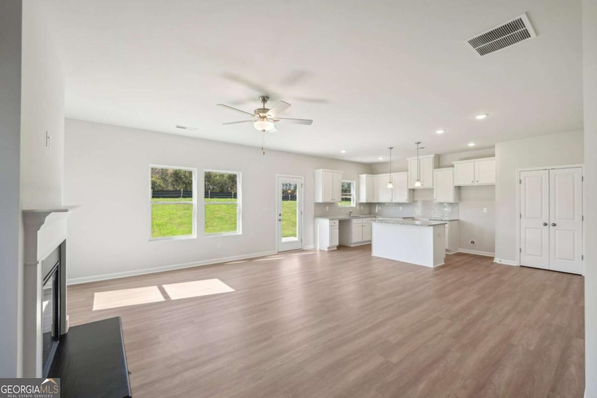 11138 Suria Drive Property Photo 6