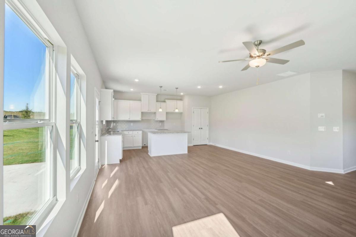 11138 Suria Drive Property Photo 7