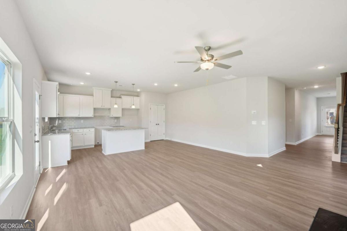 11138 Suria Drive Property Photo 8