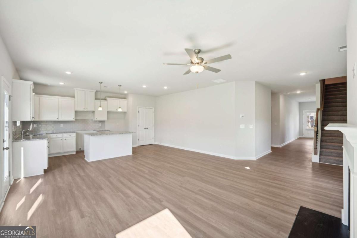 11138 Suria Drive Property Photo 9