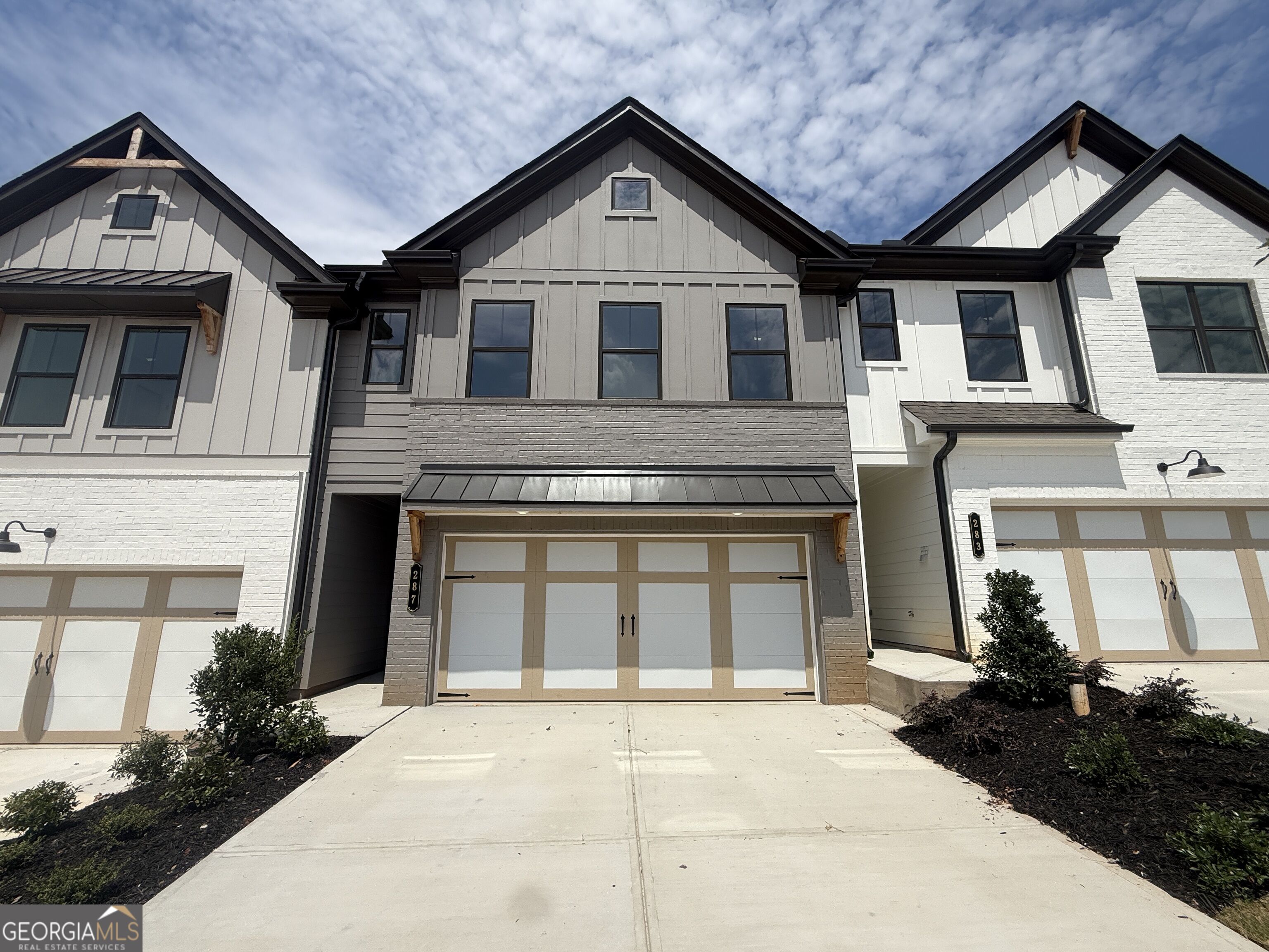 287 Brook Landing Circle Property Photo 1