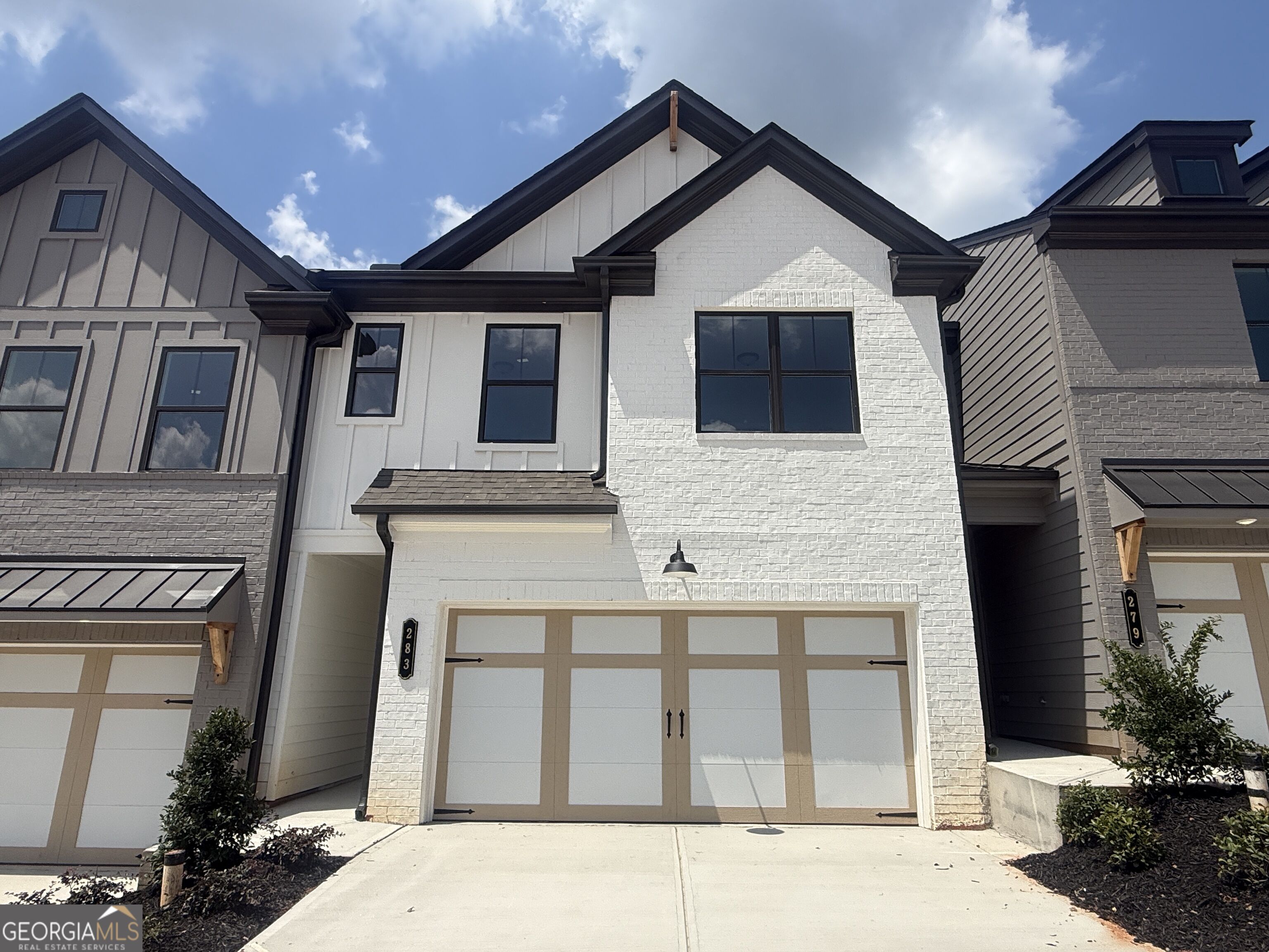 283 Brook Landing Circle Property Photo 1