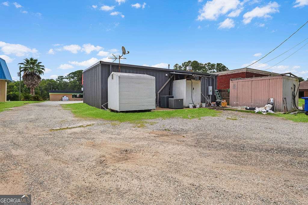 40 Butler Street Property Photo 41