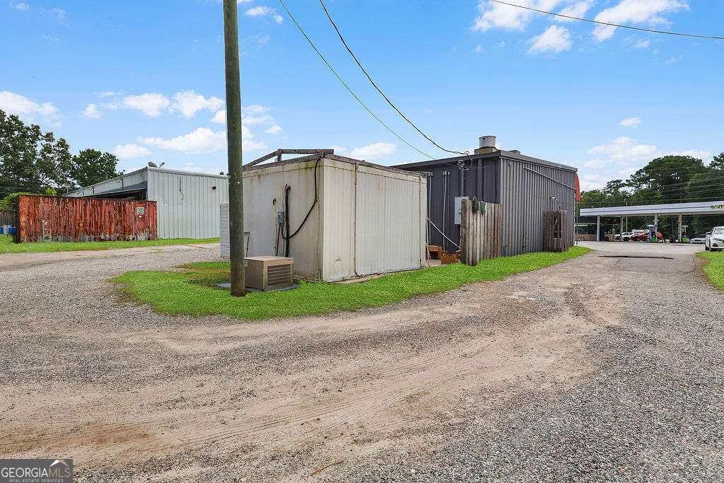 40 Butler Street Property Photo 42