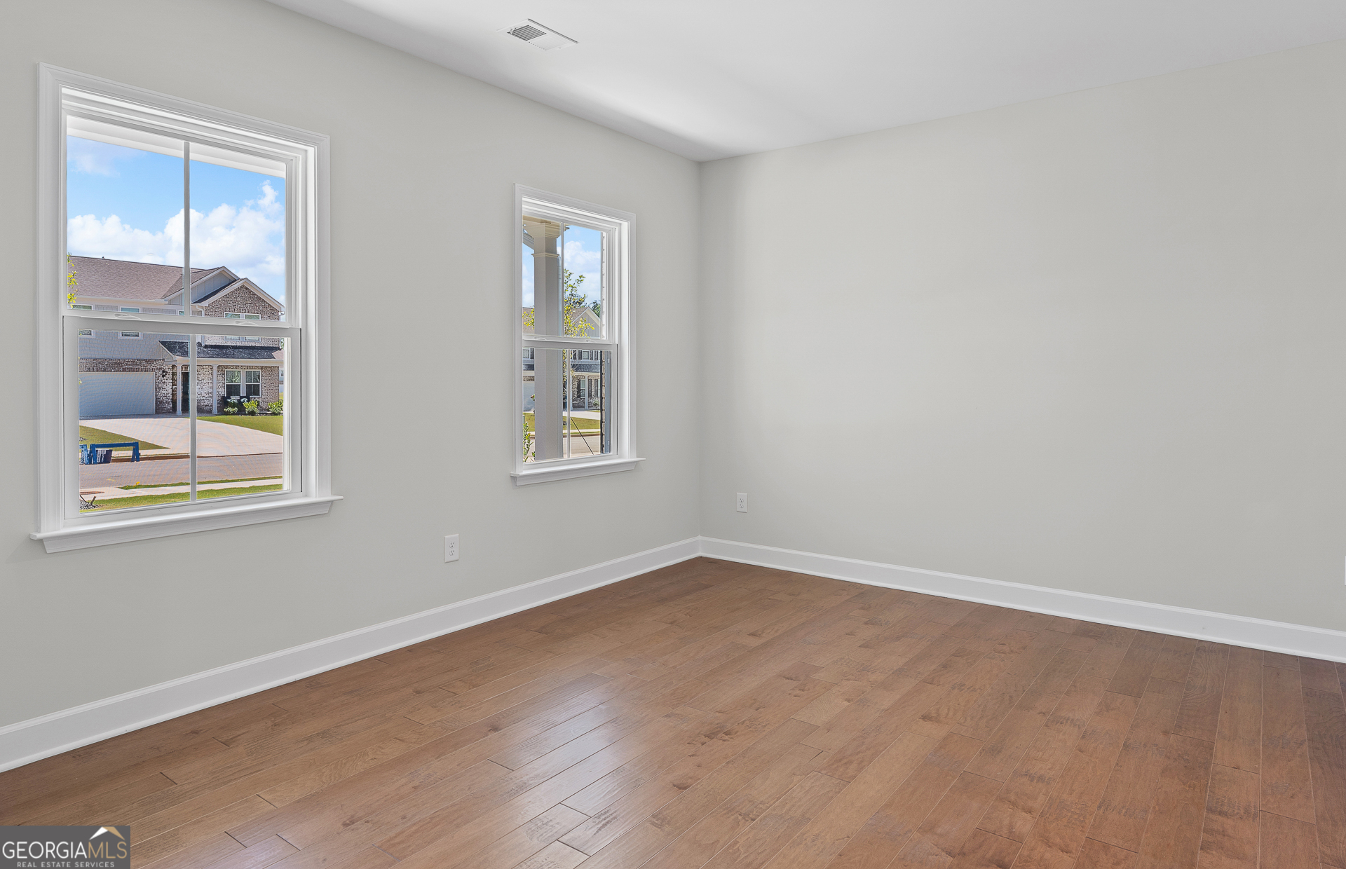 636 Vidalia Park Way Property Photo 4