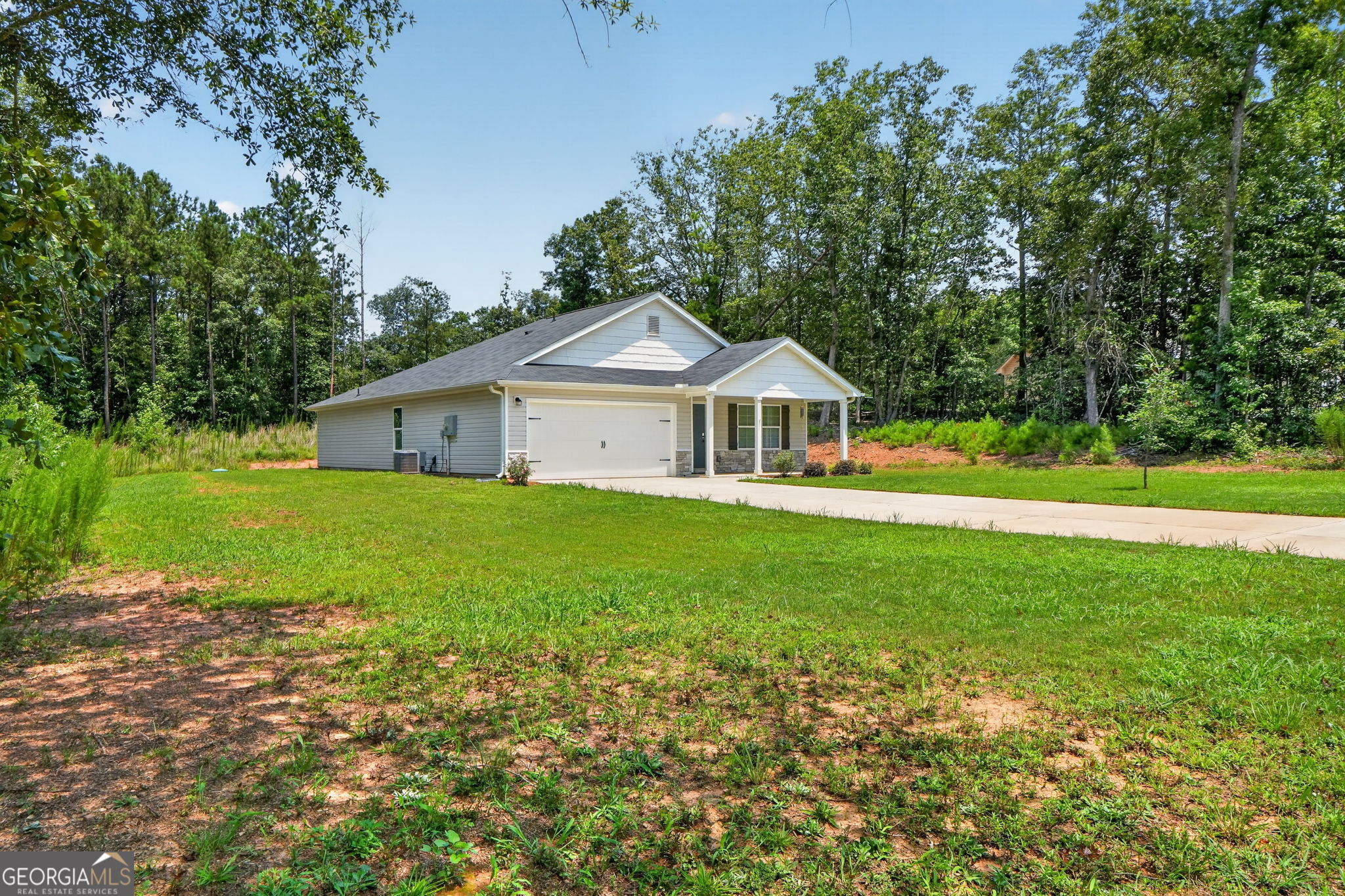 121 Red Oak Drive Property Photo 2