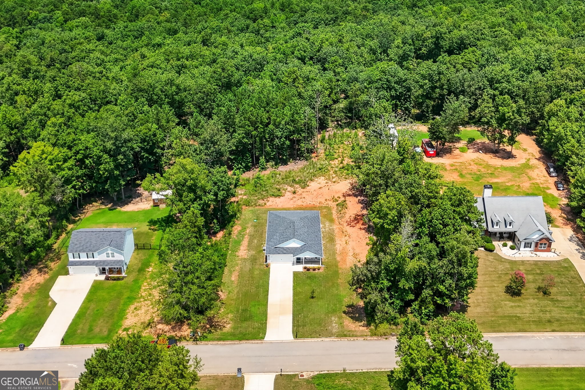 121 Red Oak Drive Property Photo 3