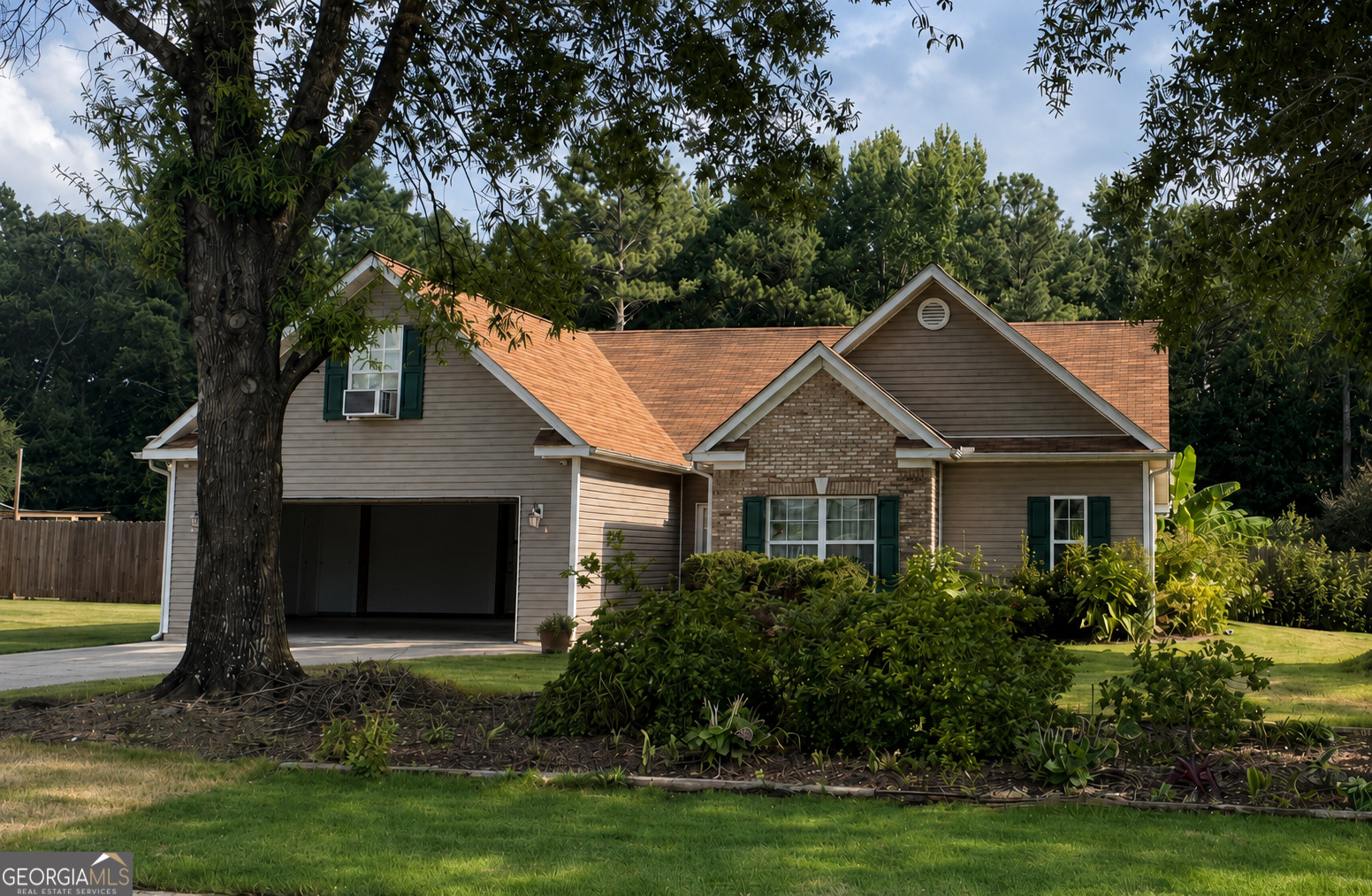 30 Oakbrook Lane Property Photo 1