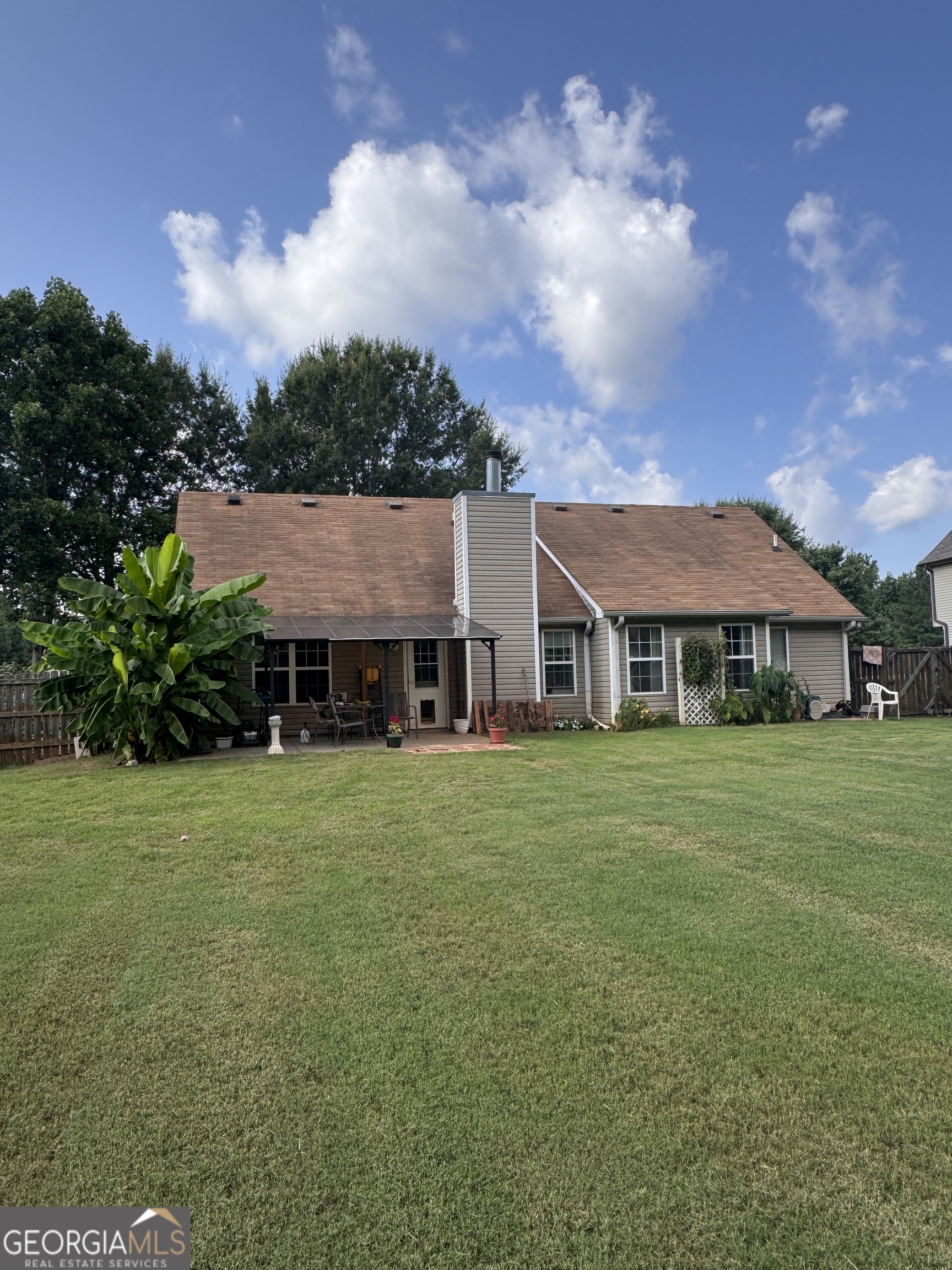 30 Oakbrook Lane Property Photo 3