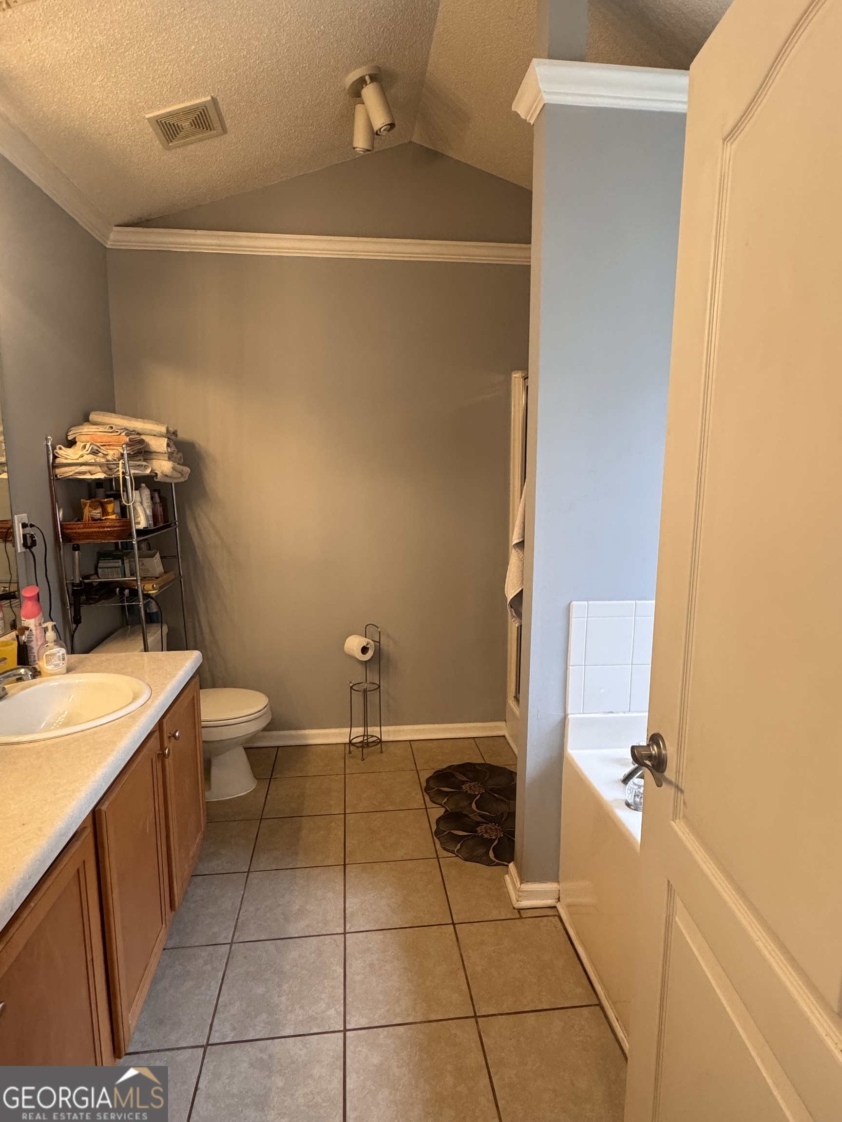 30 Oakbrook Lane Property Photo 11