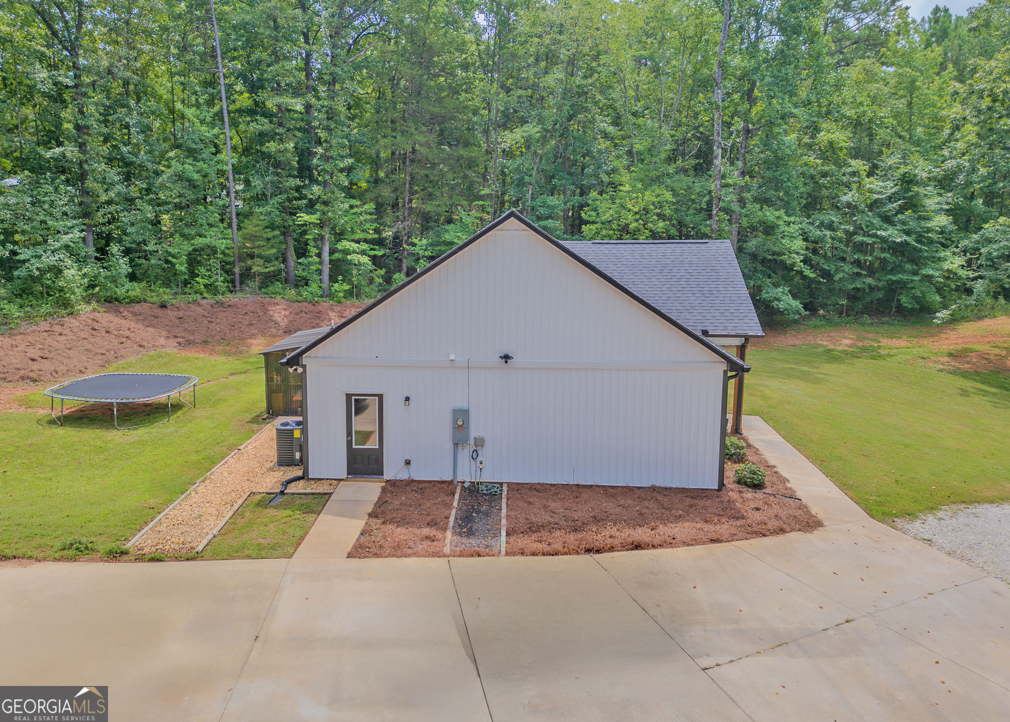 521 Borders Property Photo 2