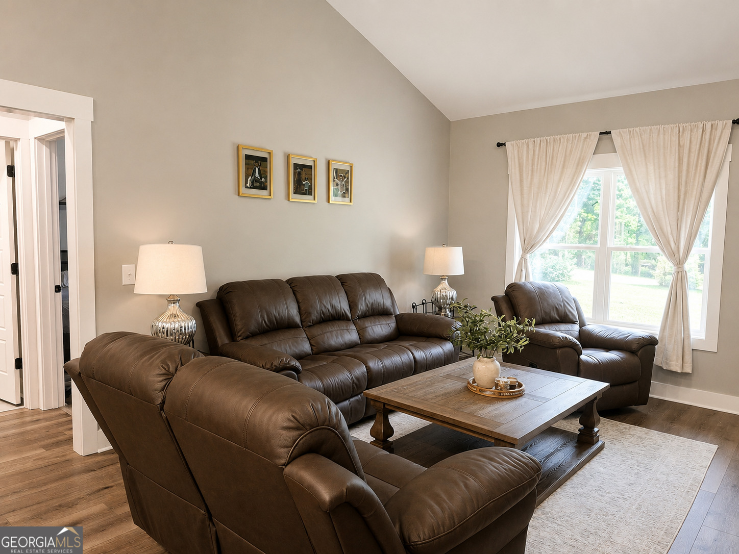 521 Borders Property Photo 14