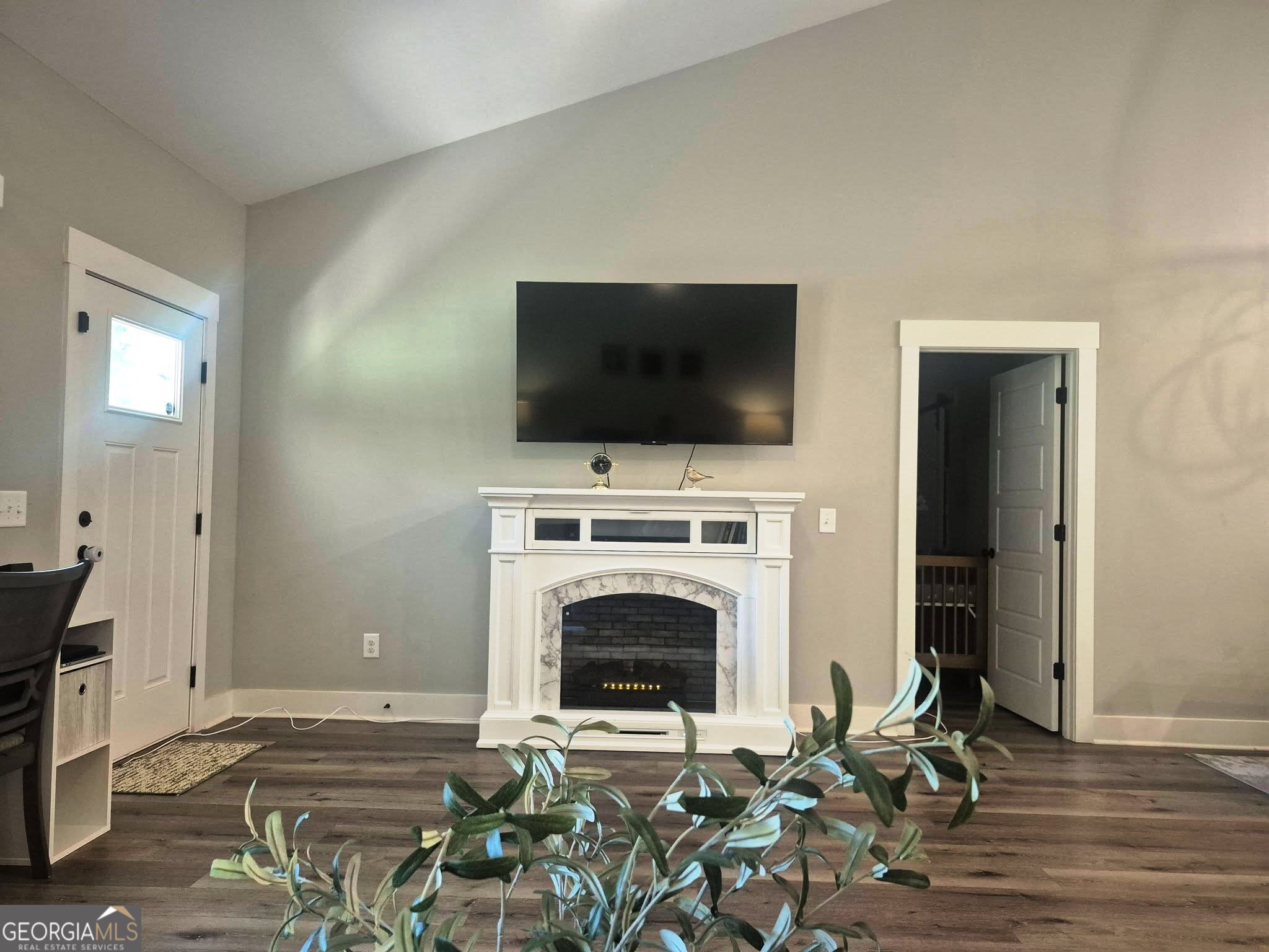 521 Borders Property Photo 17