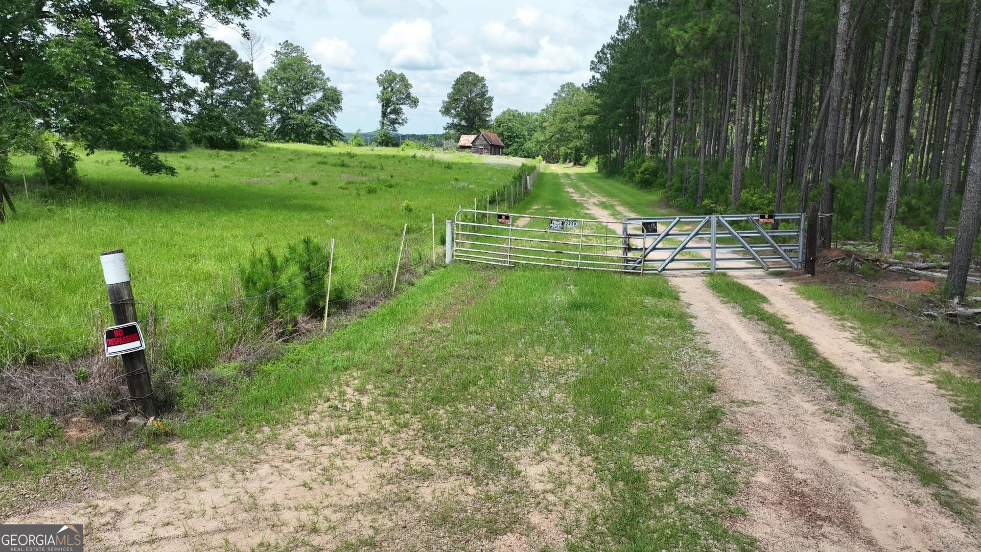 5257 Blume Road Property Photo 2