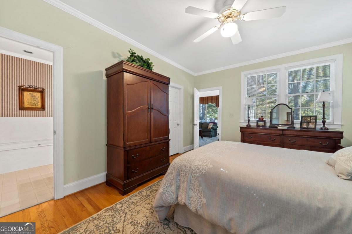 131 Oakton S Property Photo 25