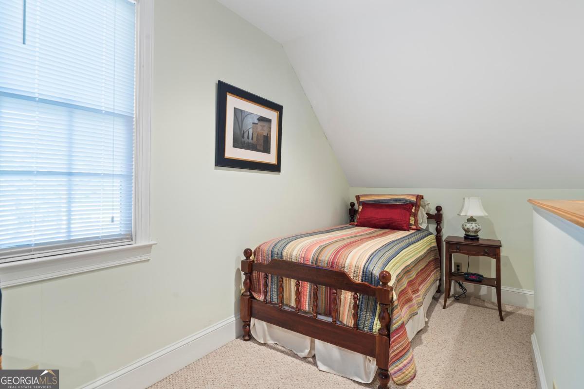 131 Oakton S Property Photo 35