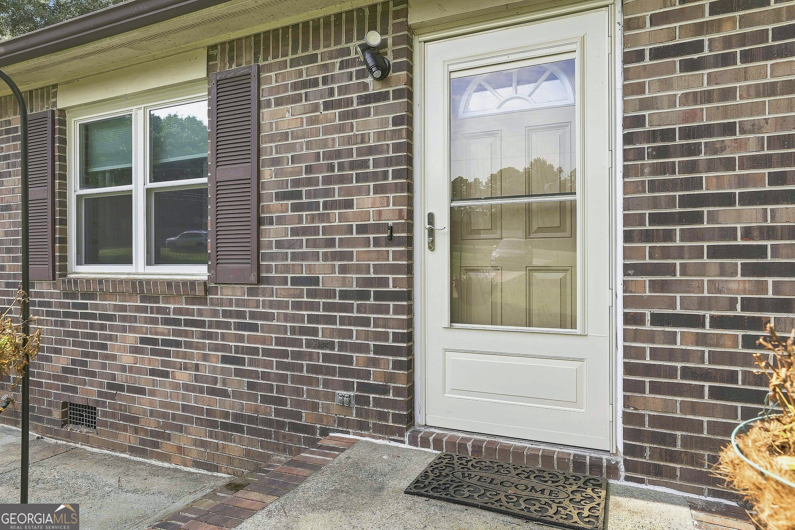 168 Glover Circle Property Photo 7