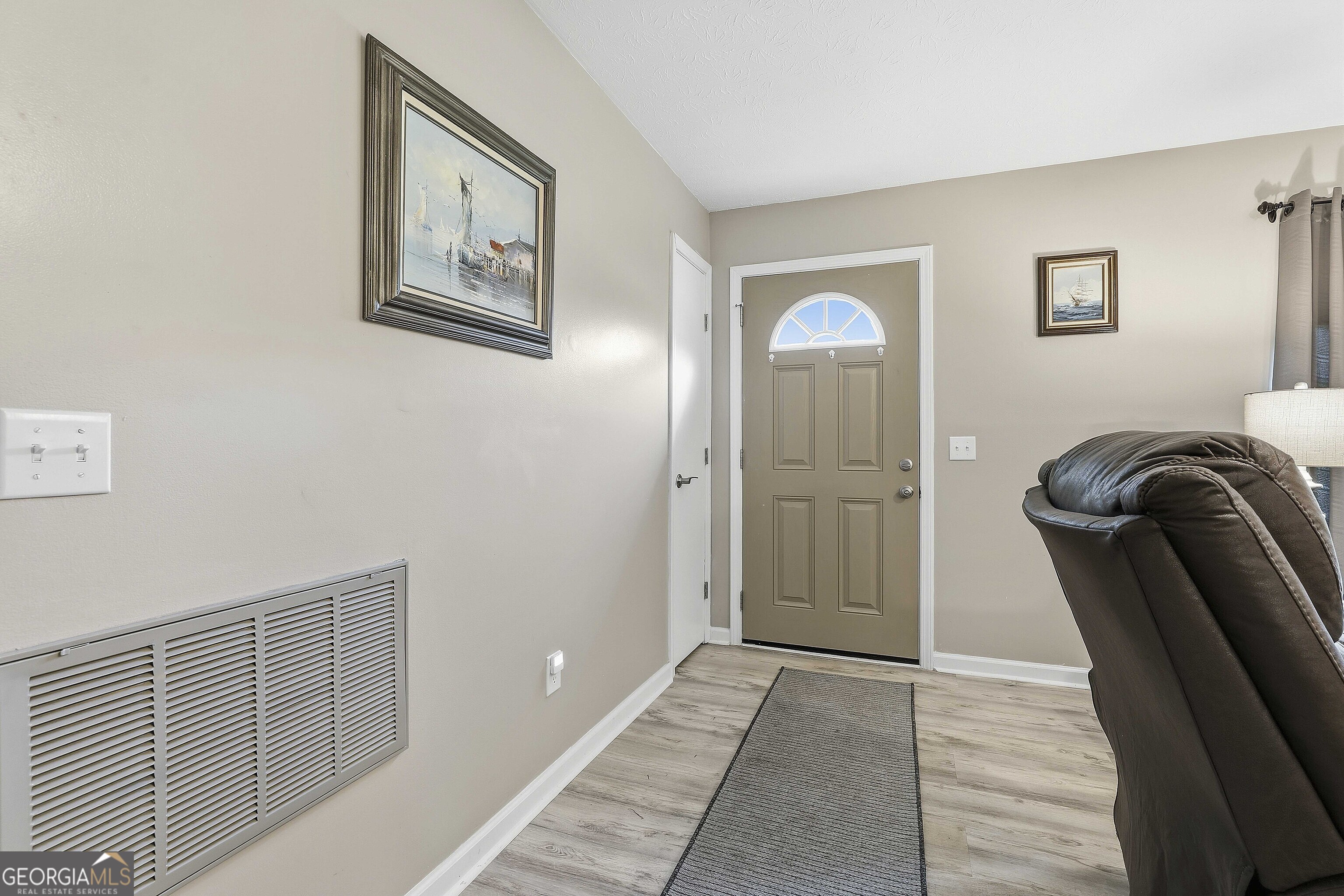 168 Glover Circle Property Photo 9