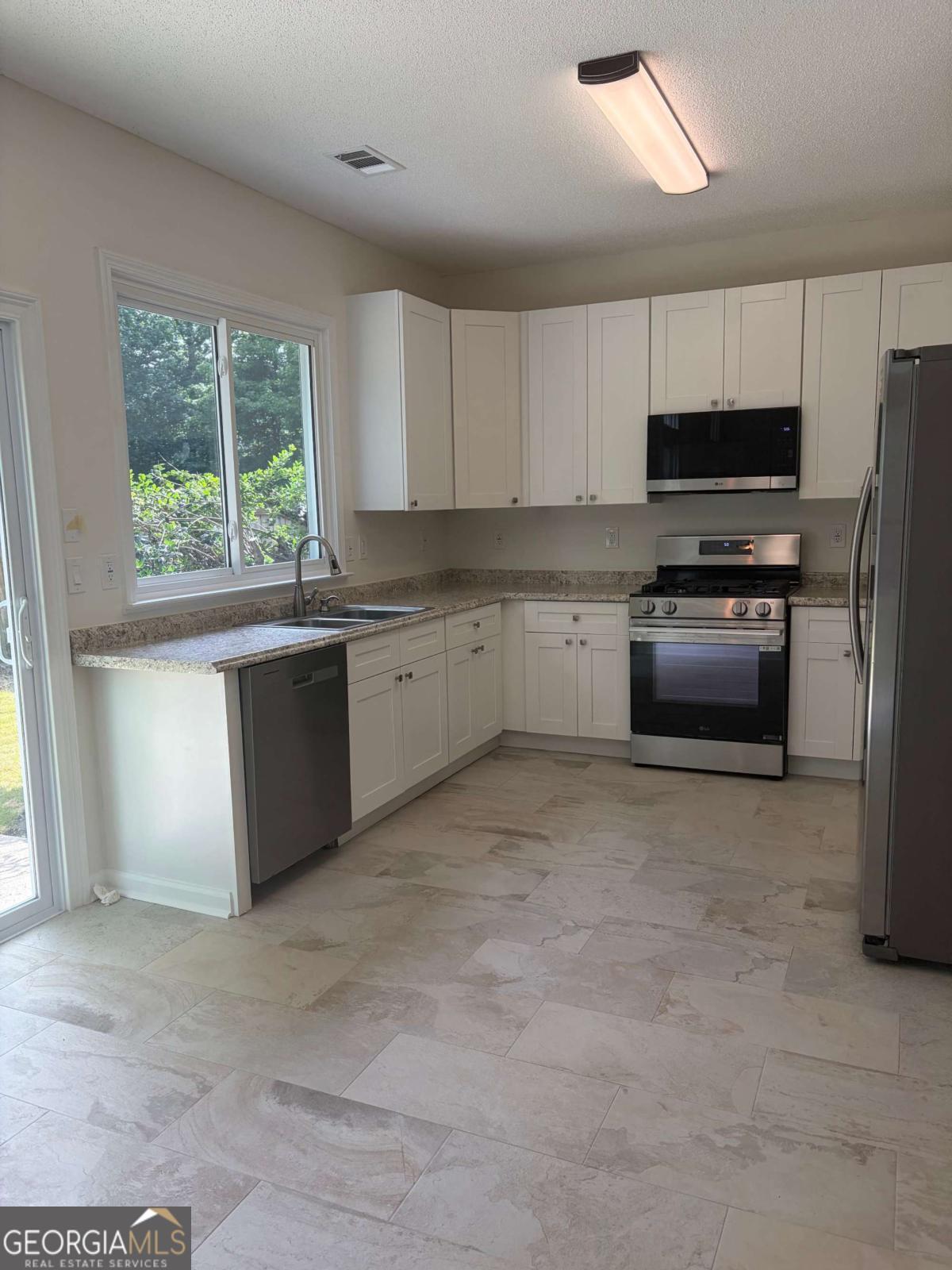 3075 Keyingham Way Property Photo 4