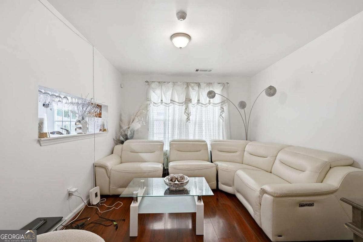 3165 Genesis Way Property Photo 6
