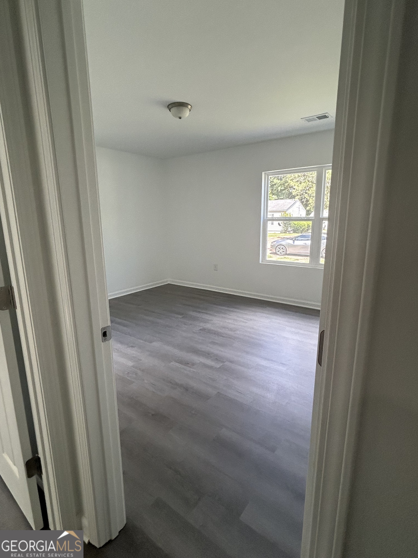 411 Chamlee Drive Property Photo 4