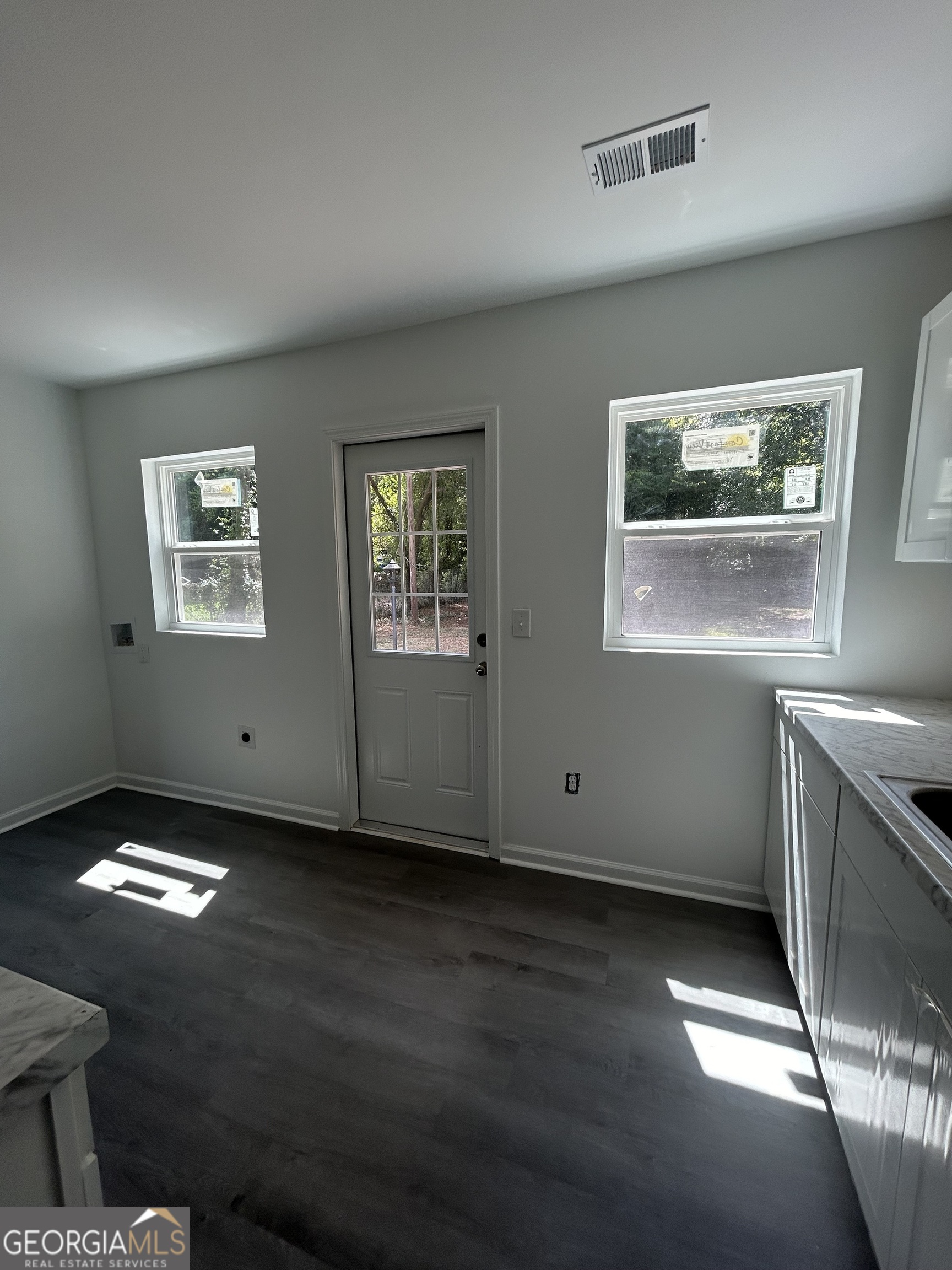 411 Chamlee Drive Property Photo 14