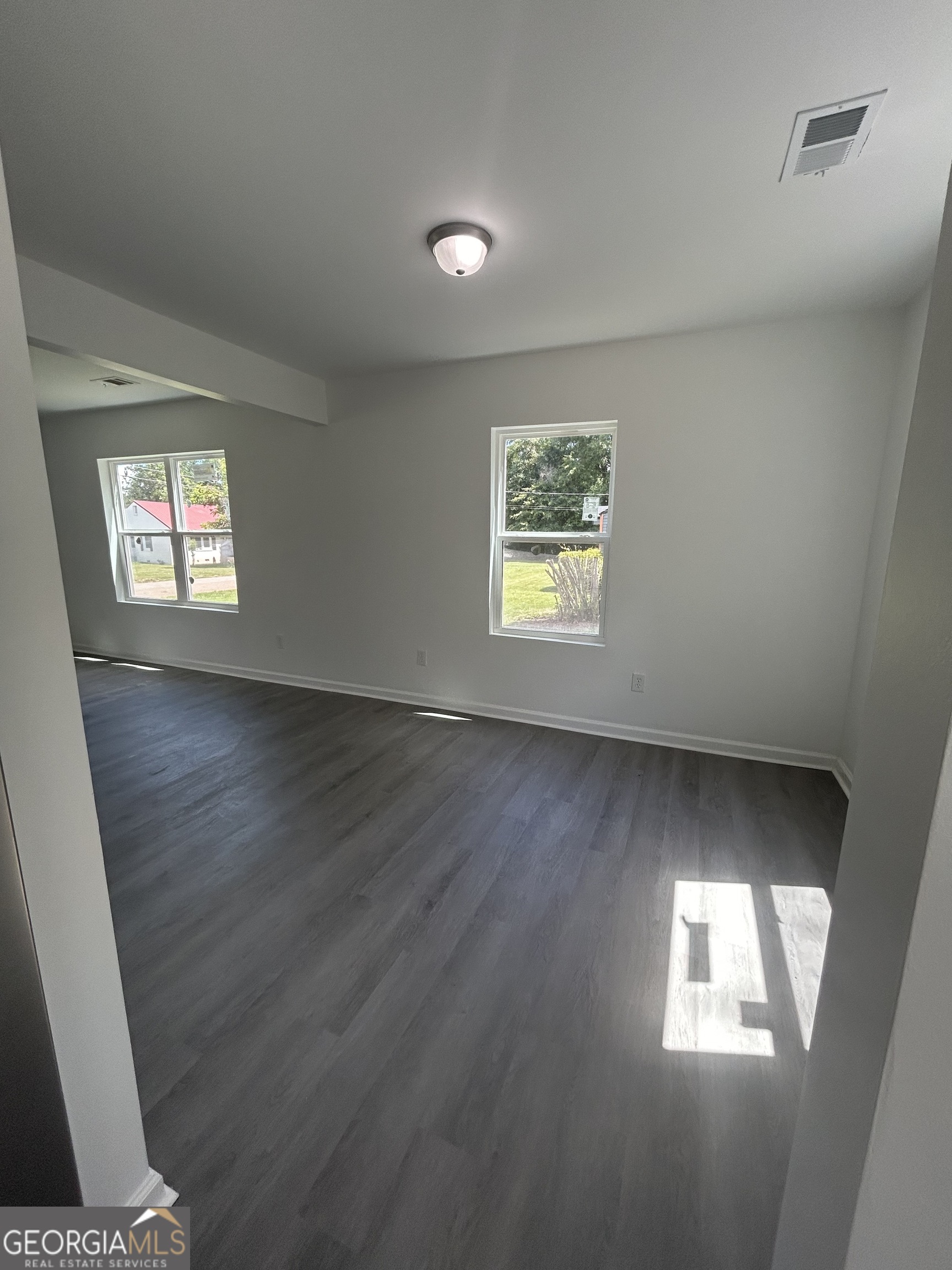 411 Chamlee Drive Property Photo 15