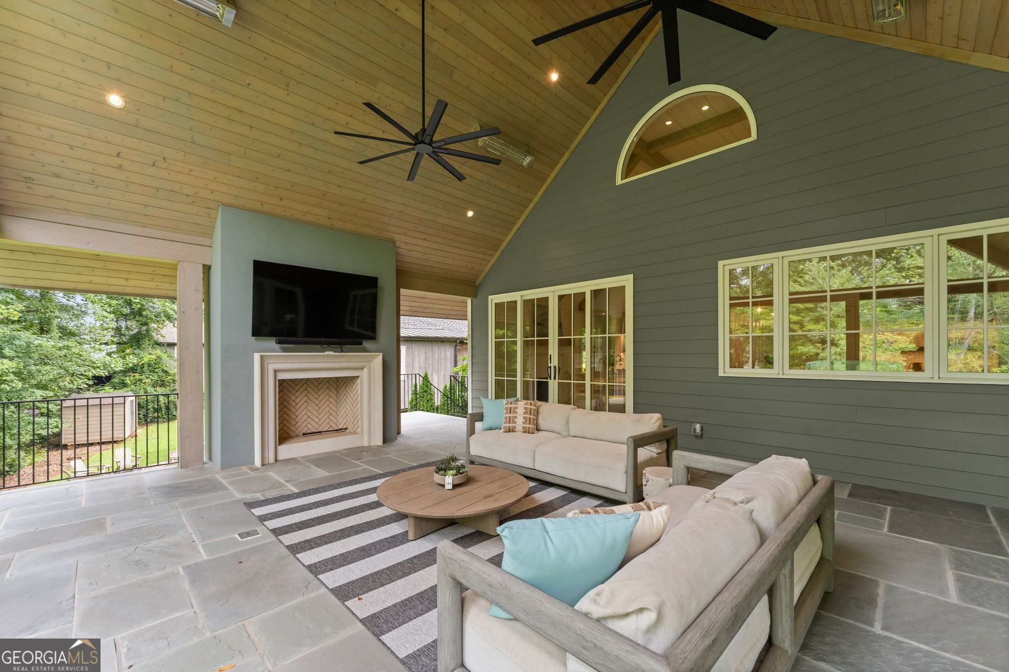69 Winterhawk Cove Property Photo 45