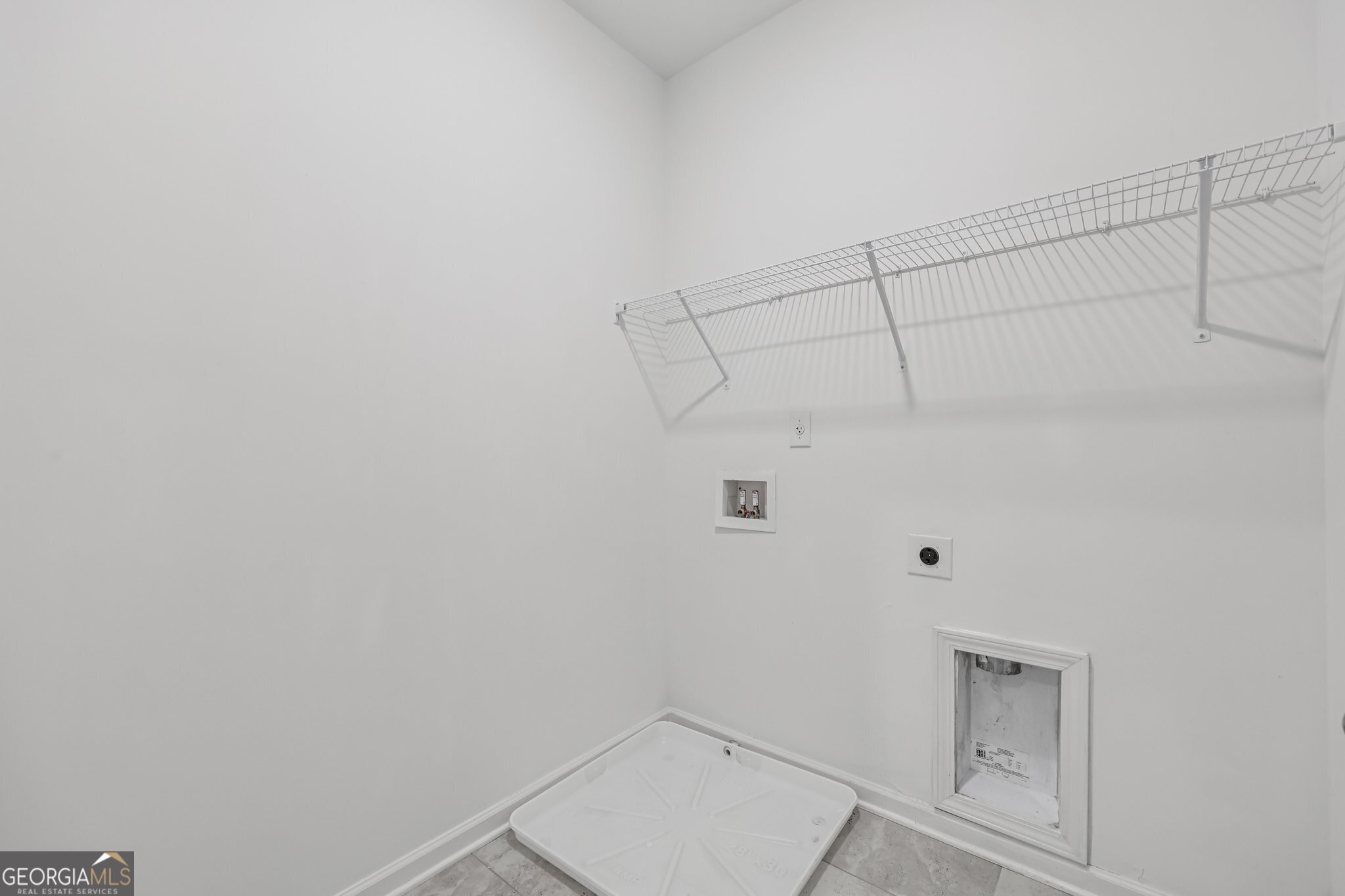 377 Danville Avenue Property Photo 22