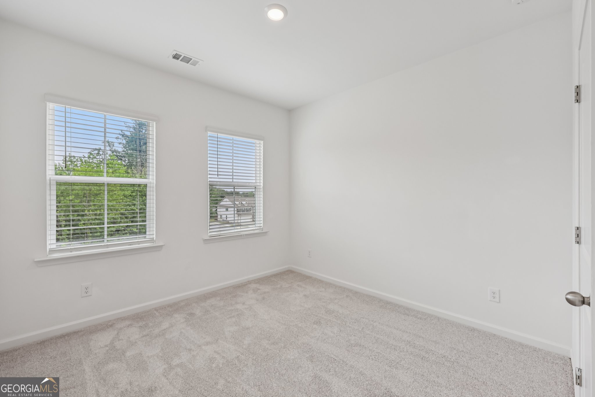 377 Danville Avenue Property Photo 25