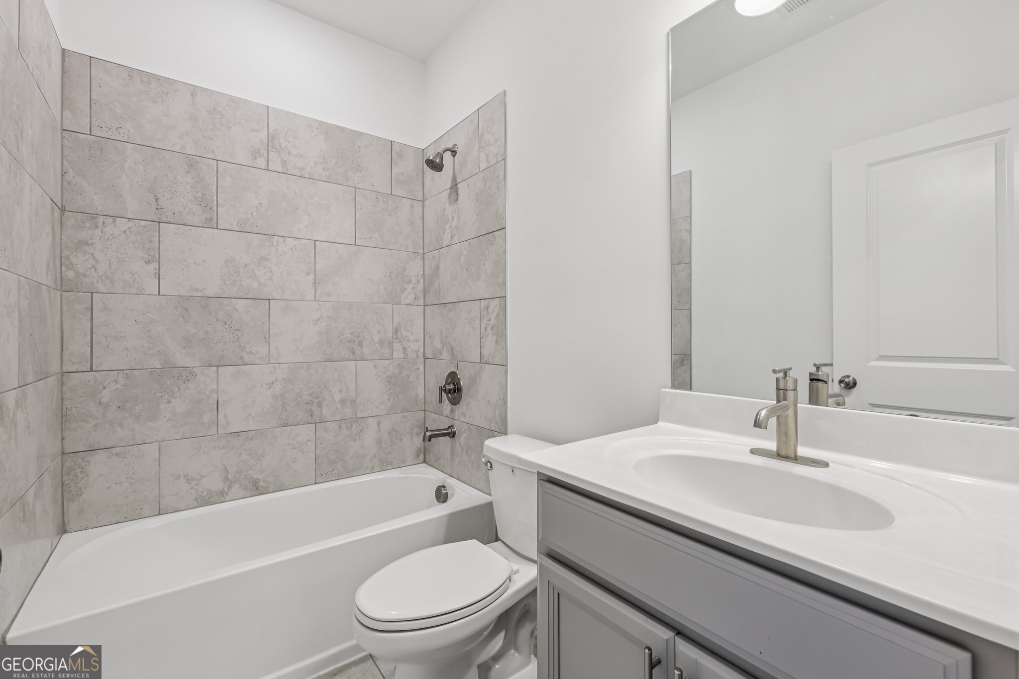 377 Danville Avenue Property Photo 27