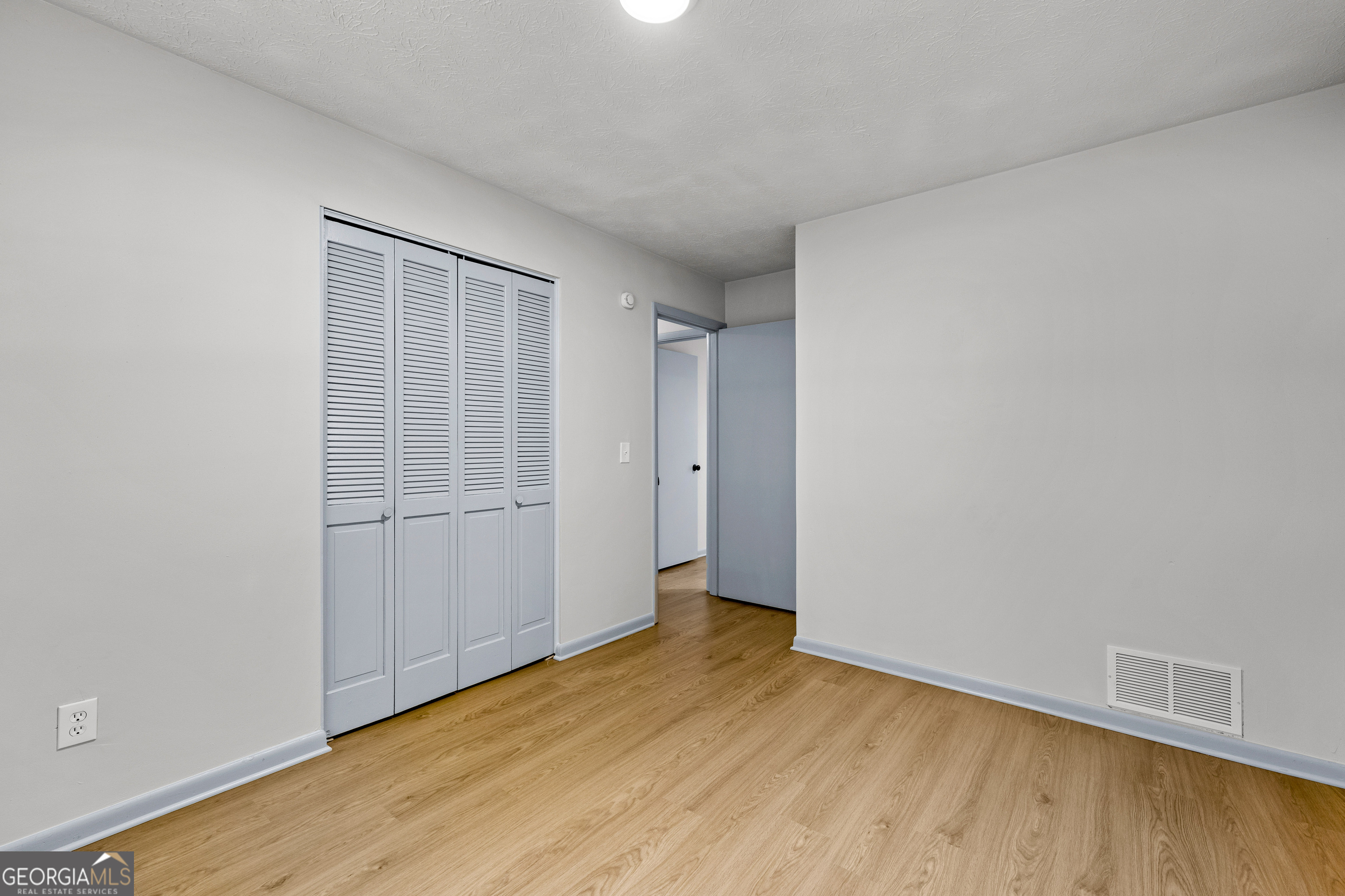 210 Hearthstone Drive Property Photo 14