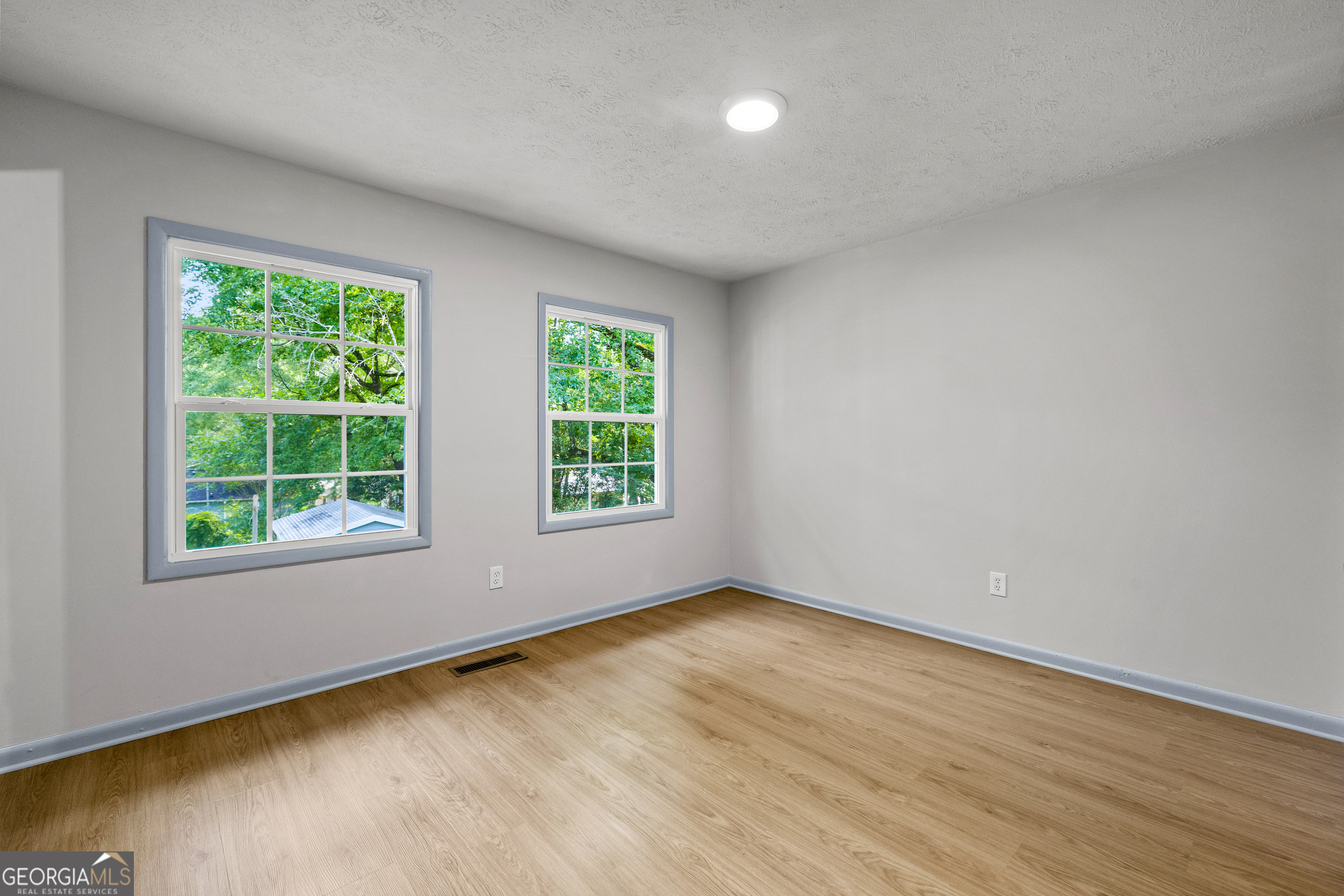 210 Hearthstone Drive Property Photo 15