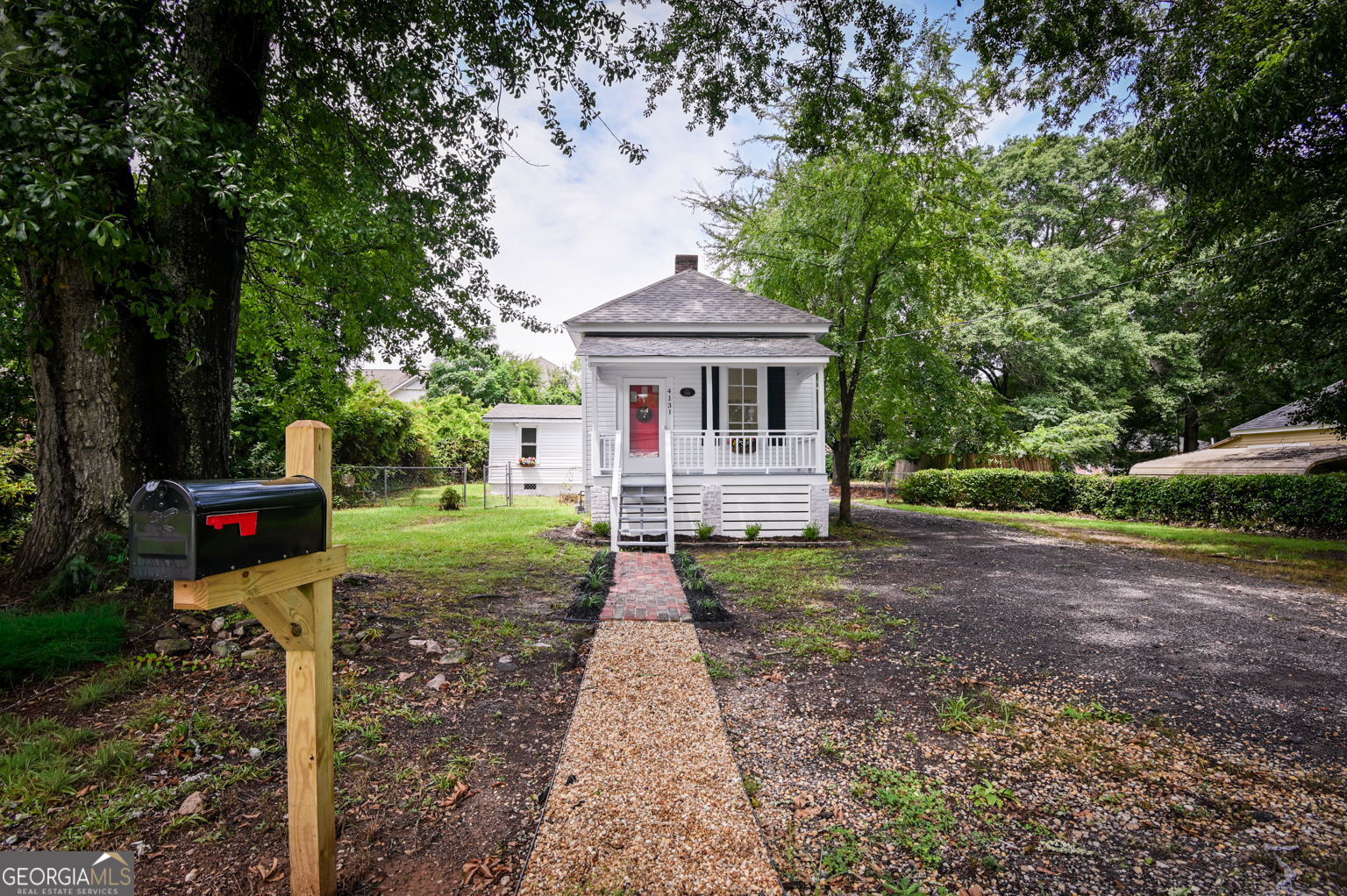 4131 Lott Street Ne Property Photo 2