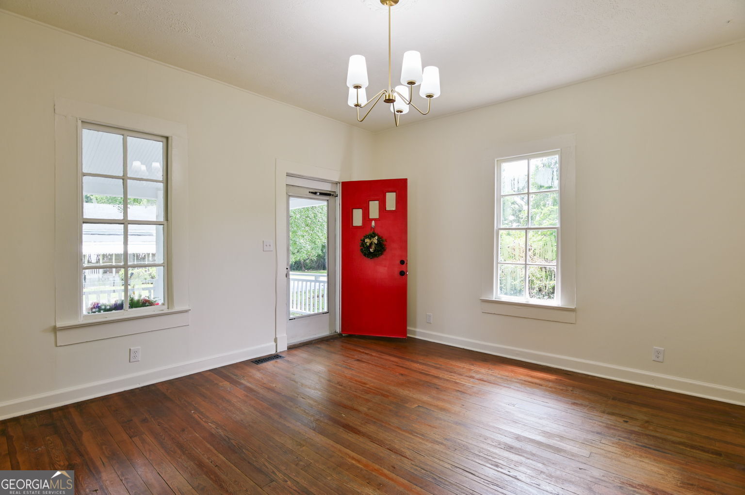 4131 Lott Street Ne Property Photo 10