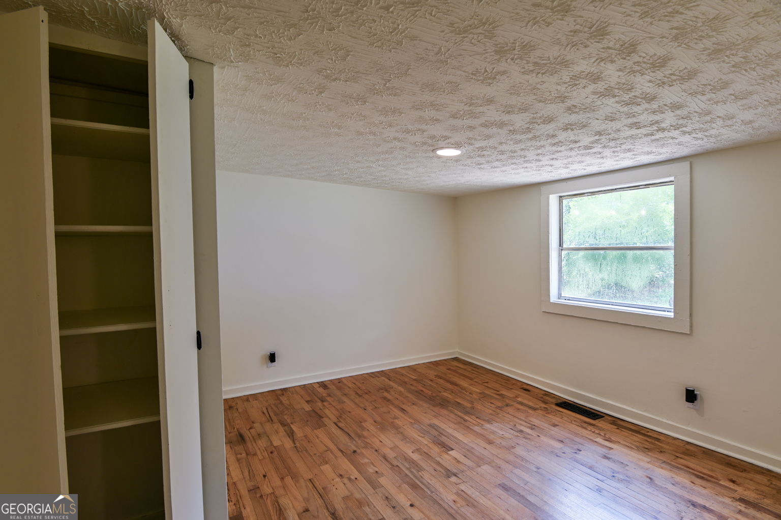 4131 Lott Street Ne Property Photo 26