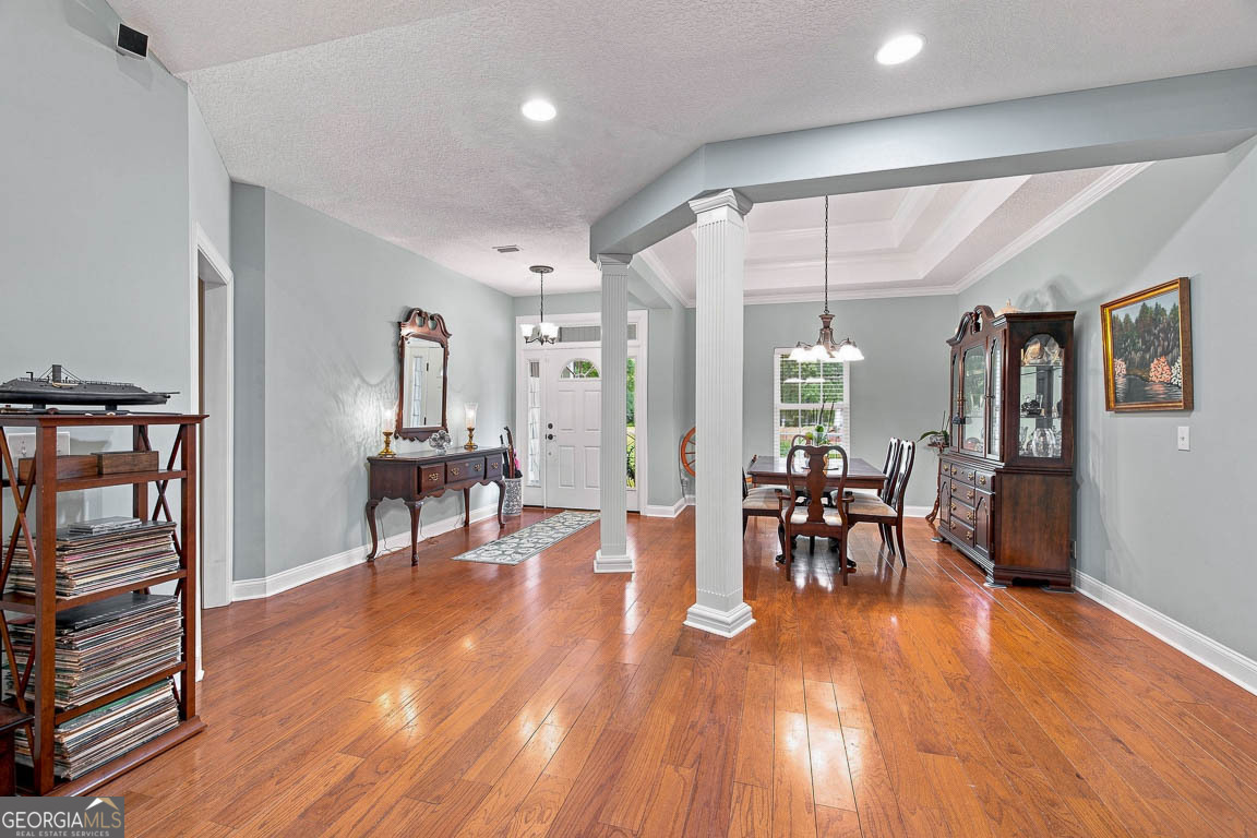 138 Drakes Landing Property Photo 7