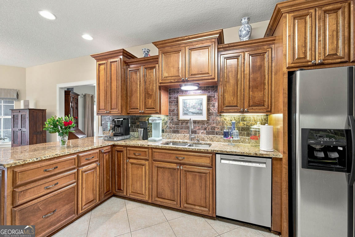 138 Drakes Landing Property Photo 13