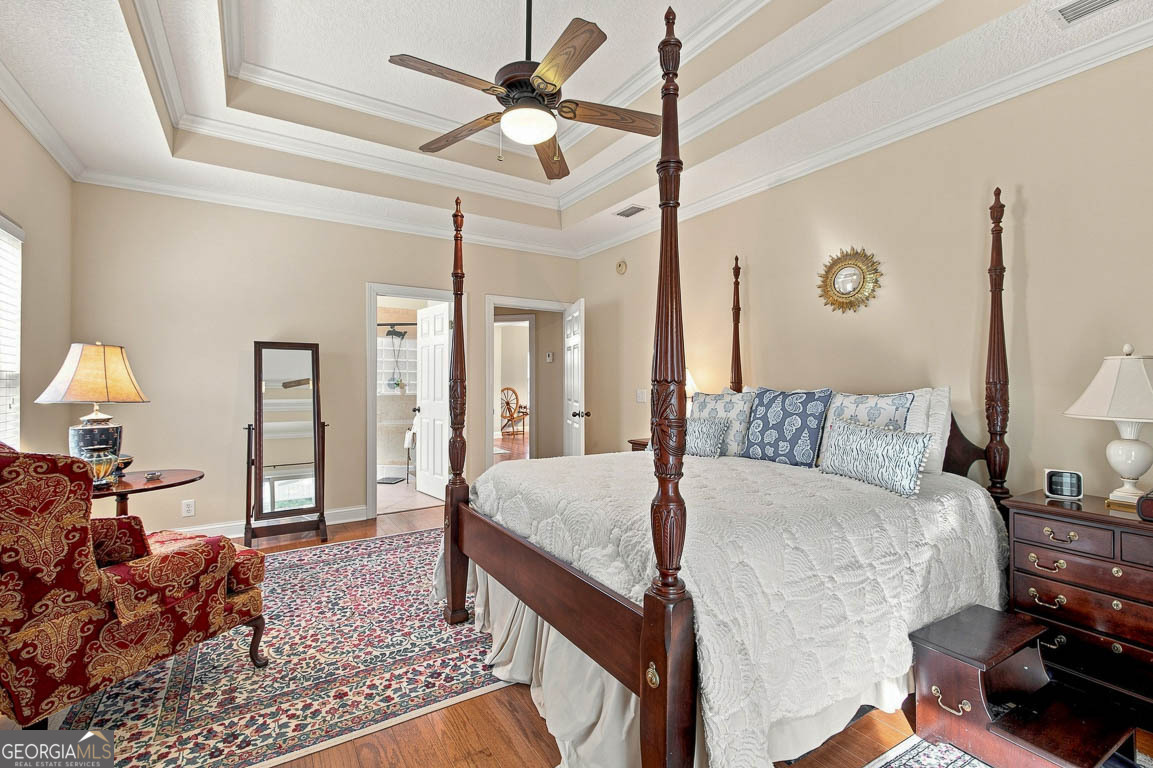 138 Drakes Landing Property Photo 21