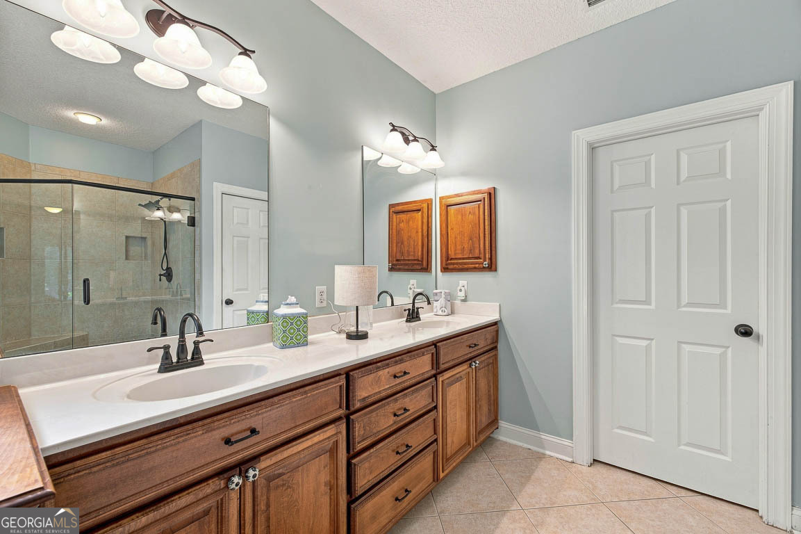 138 Drakes Landing Property Photo 22