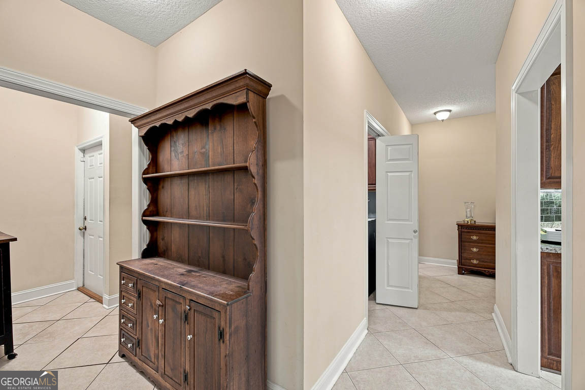 138 Drakes Landing Property Photo 34