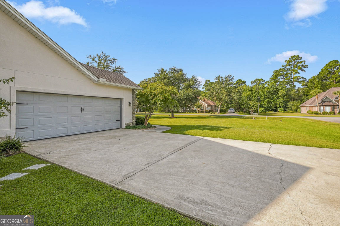 138 Drakes Landing Property Photo 40